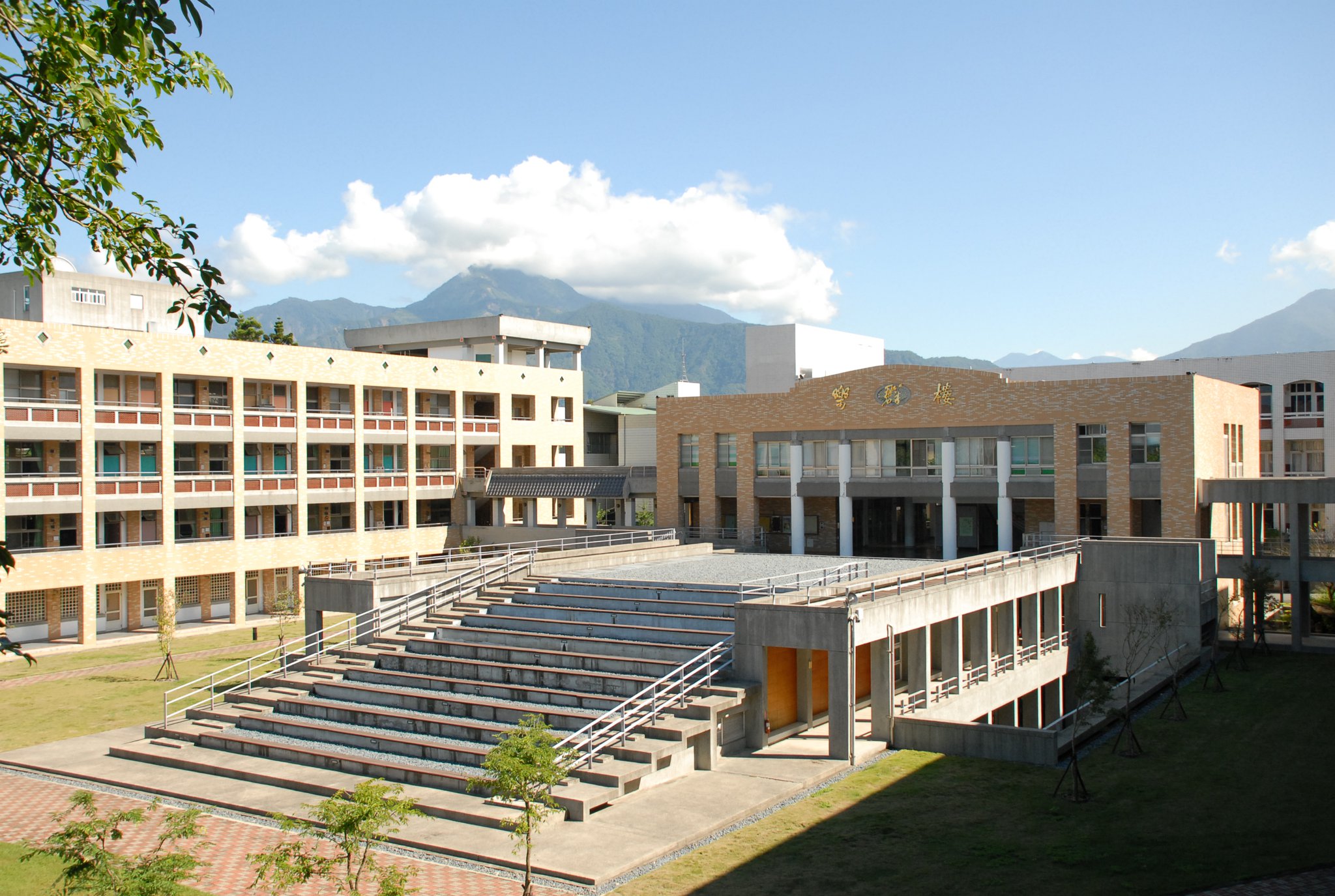 Corner of Lequn Building