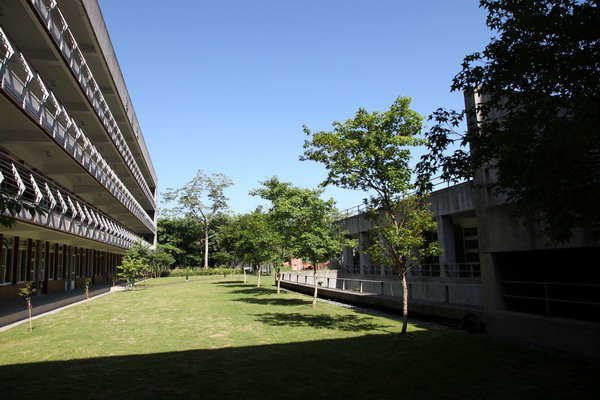 Qinxue Building and Arts Center